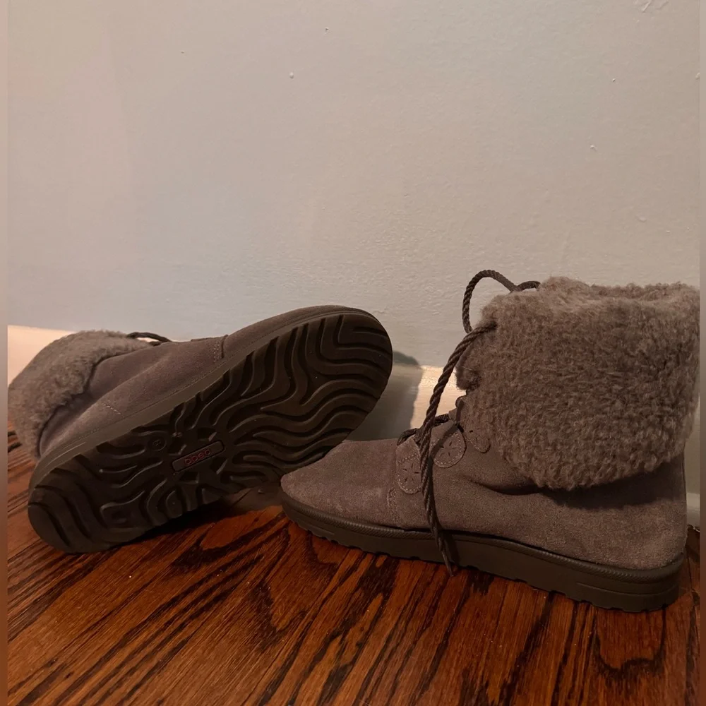 Abeo Imelda Suede/Shearling Winter Boots in Gray - Picture 3 of 6